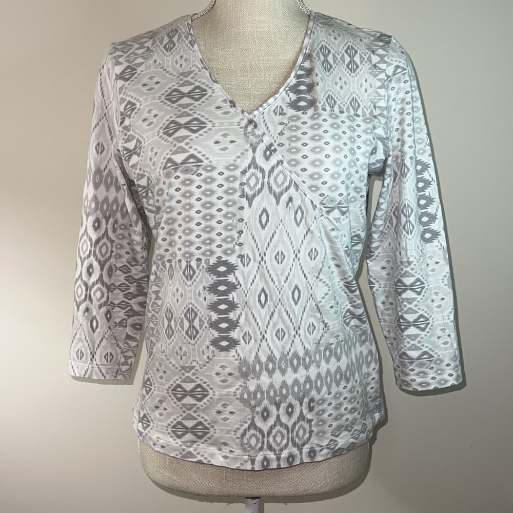 Blouse/top 3/4 sleeve size M petite HEARTS OF PALM